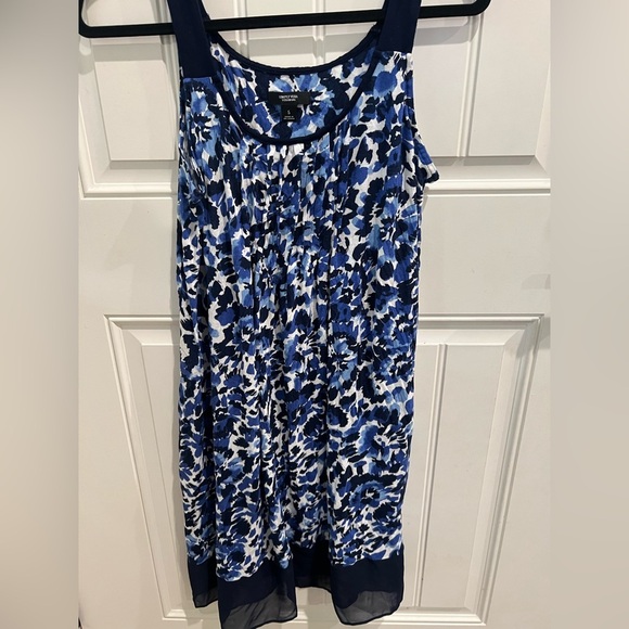 Simply Vera Vera Wang Blue and White Patterned Mini Dress - Picture 7 of 9